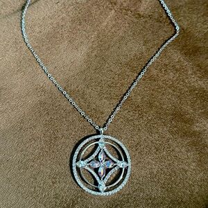 Elegant Touchstone Centralized Pendant Necklace